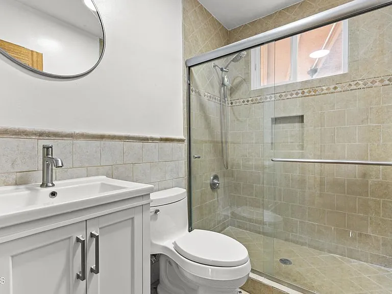 11125 Welby Way — Photo 11