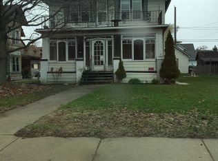 142 E Washington St, West Bend, WI 53095