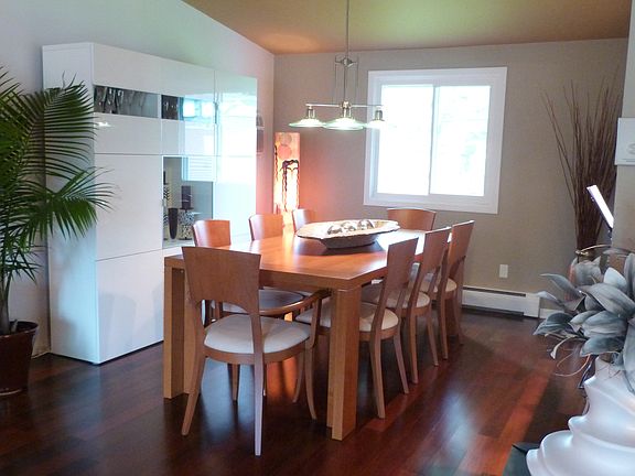 3rd image of 271 Fruitwood Ter