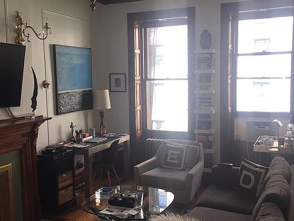 3rd image of 18 W 71st St APT 8