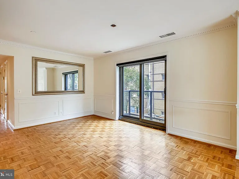 1401 N Oak St #G6 — Photo 15