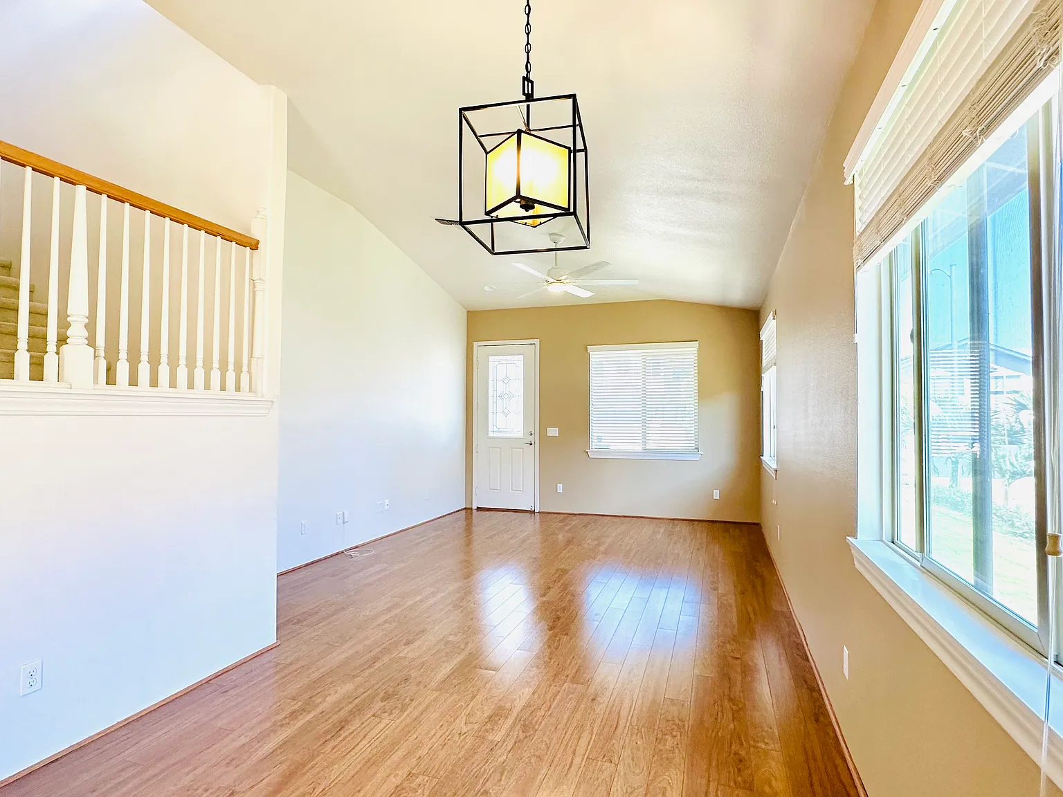 4 bed, 2.5 bath, 1702 sqft, $4,800 — Photo 4