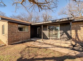 720 State Highway 148 S, Henrietta, TX 76365