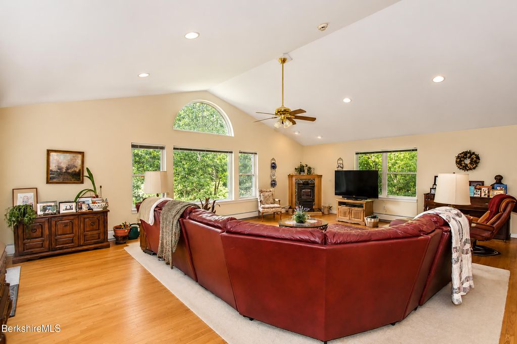 120 N Hoosac Rd, Williamstown, MA - View 6
