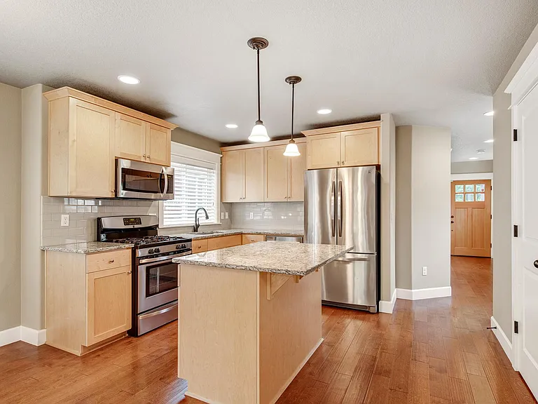 6145 SE Woodstock Blvd — Photo 3