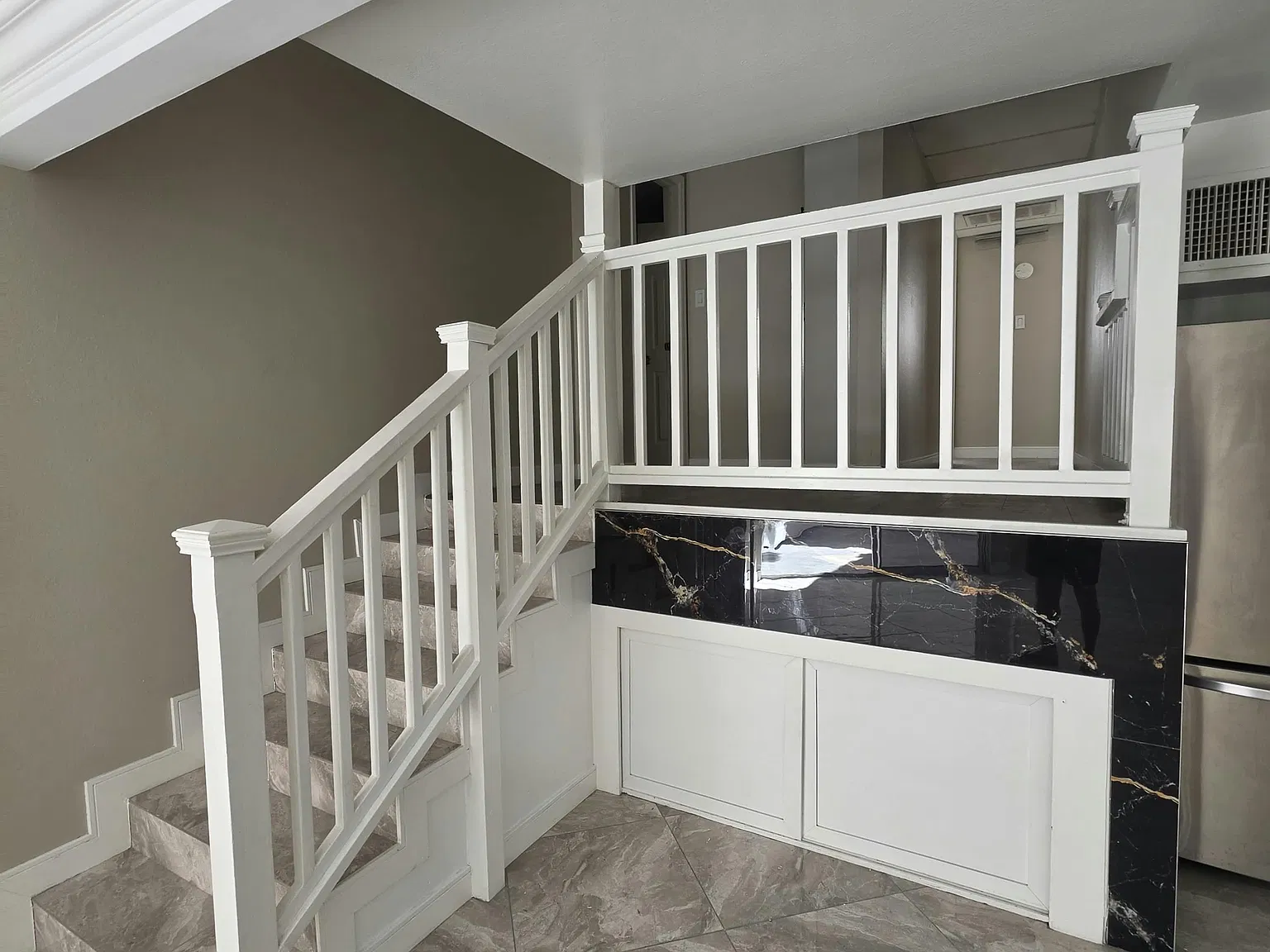 2 bed, 1117 sqft, $3,300 — Photo 3