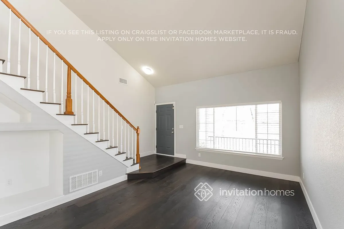 Building Photo - 4820 Flanders Way