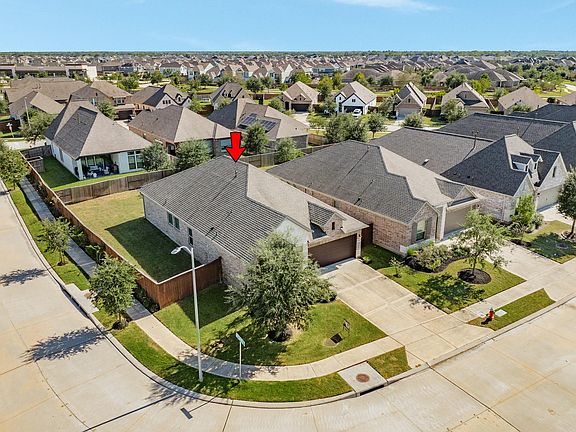 3rd image of 9807 Gould Dr