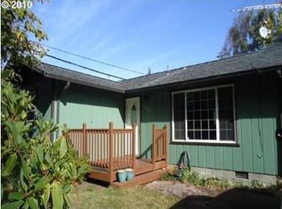 1880 Ocean Blvd SE, Coos Bay, OR 97420