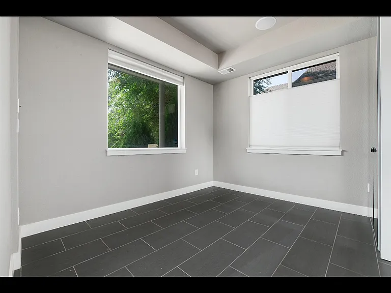 1733 Grove St #4 — Photo 27
