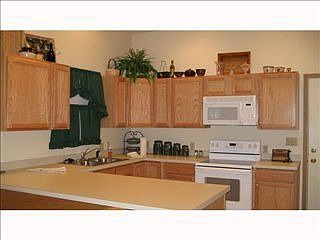 4th image of 60 Rosemary Ln