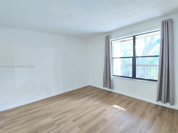 5th image of 4401 W McNab Rd