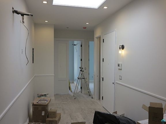3rd image of 331 Melrose St #3RKA