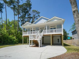 335 NE 41st St, Oak Island, NC 28465