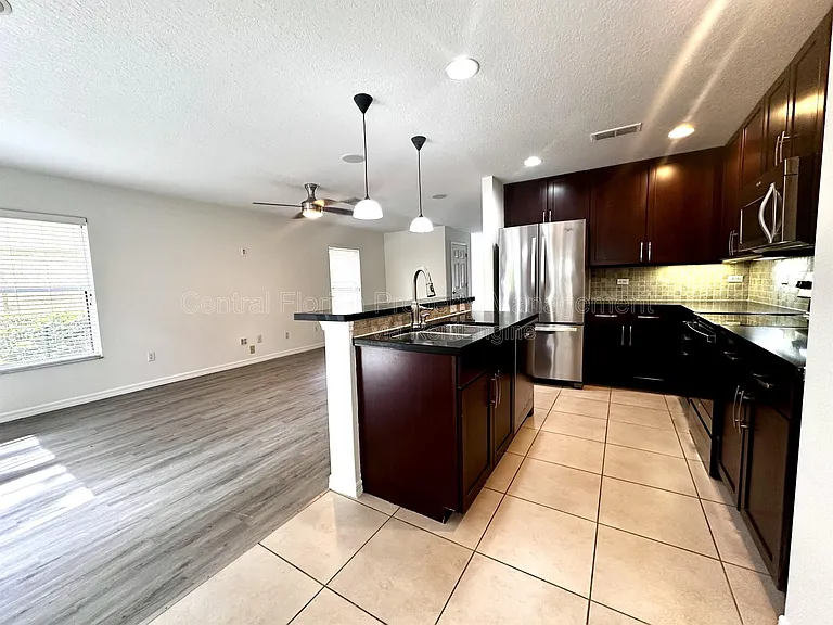 3845 Silverbell Loop — Photo 9