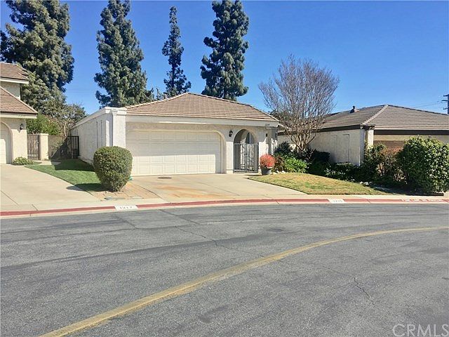 1st image of 1215 Parkview Dr
