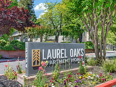 Laurel Oaks Apartments