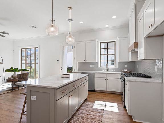 2nd image of 115 Gaunt Ln #501L