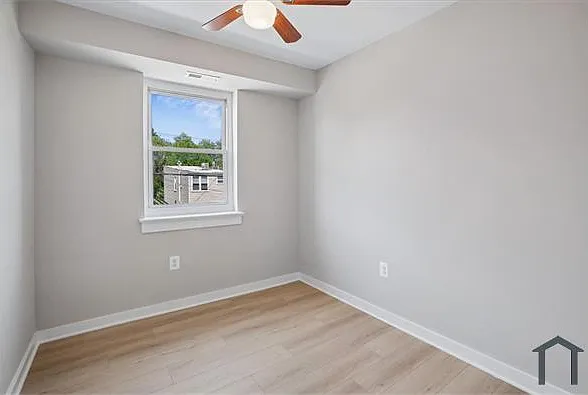 1410 Young St SE #6 — Photo 16