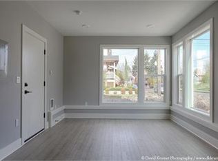 680 NE Webster St, Portland, OR 97211