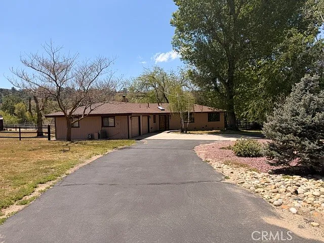26931 Columbia Way — Photo 2