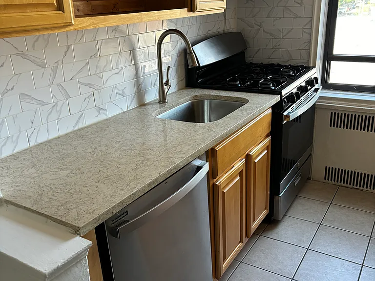 42-05 48th Ave #3D — Photo 7