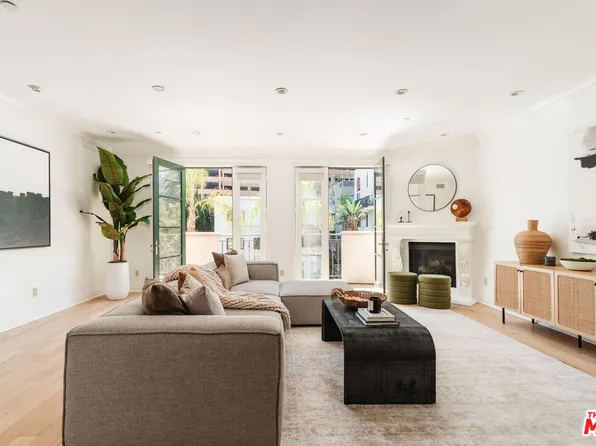 11749 Goshen Ave APT 201, Los Angeles, CA 90049