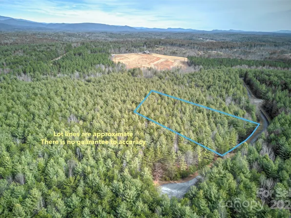 1064 Sale Dr #11, Morganton, NC 28655