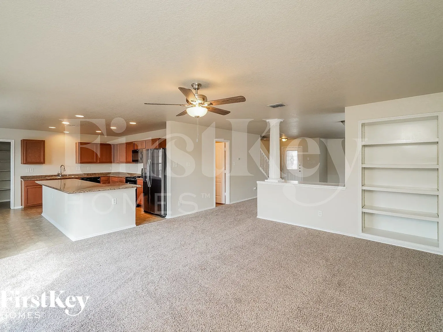 3 bed, 2.5 bath, 2576 sqft, $2,030 — Photo 4