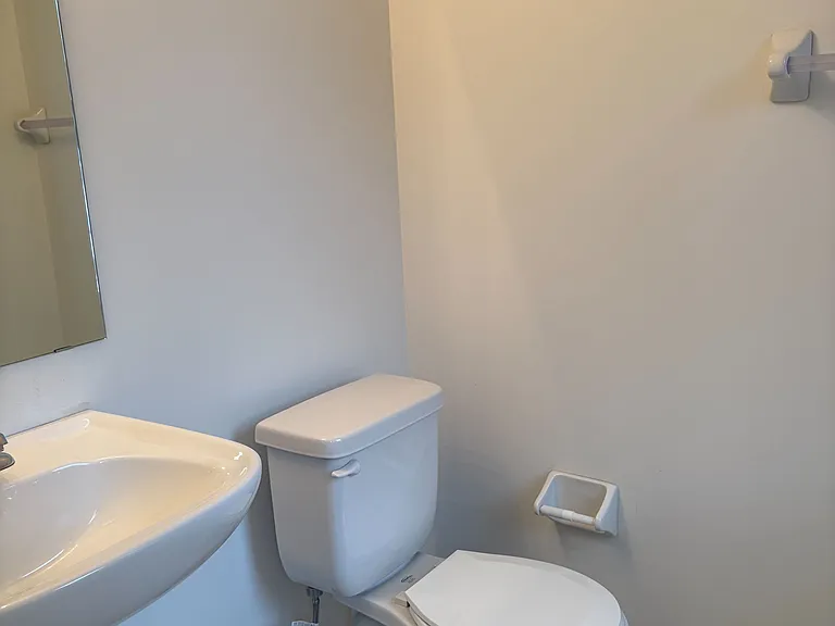 15100 Yonge St #211 — Photo 25