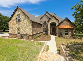 108 Oak Creek Dr, Springtown, TX 76082