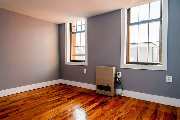 Rented by Nooklyn NYC LLC | media 81