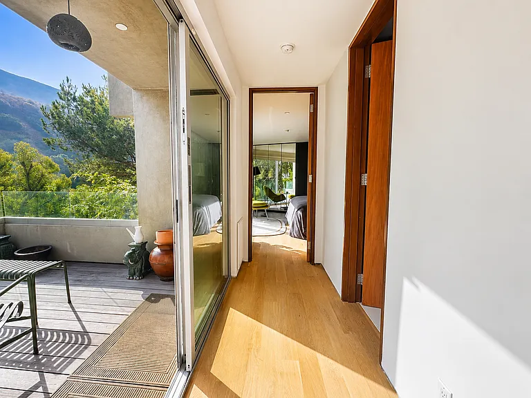 N Wattles Dr — Photo 6