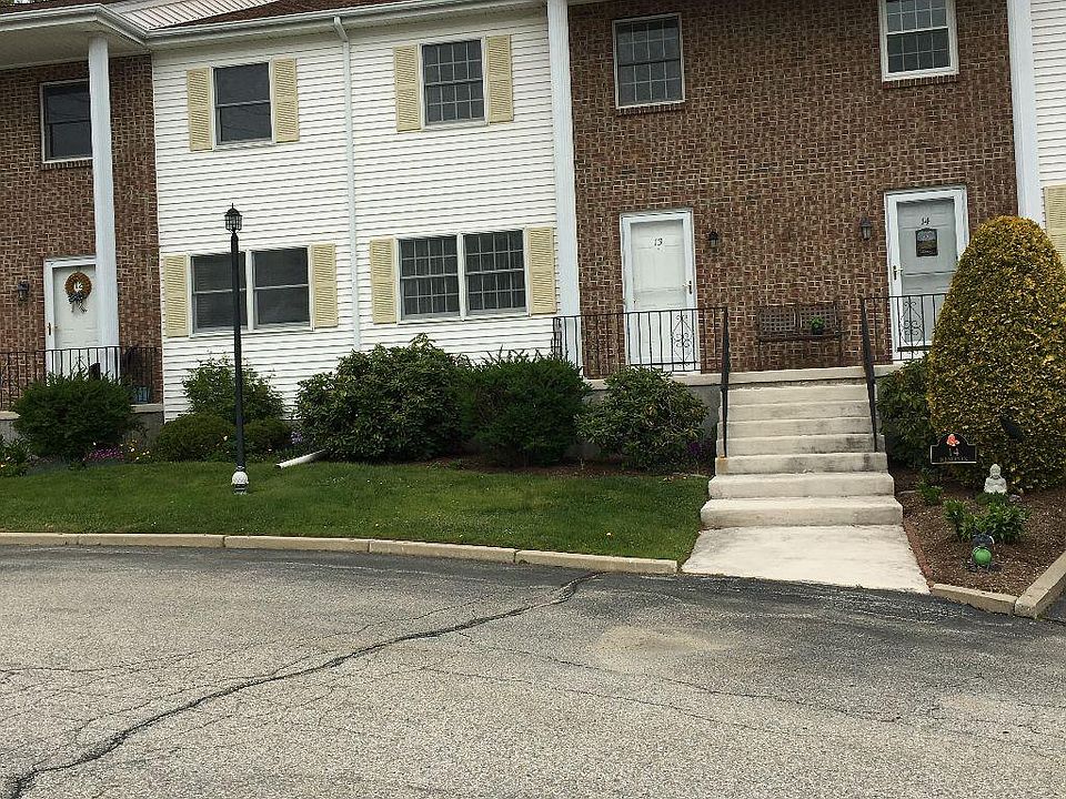 1st image of 13 Scenery Ln Unit 13