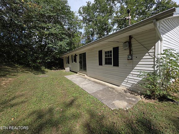 3rd image of 162 Andy Baird Dr