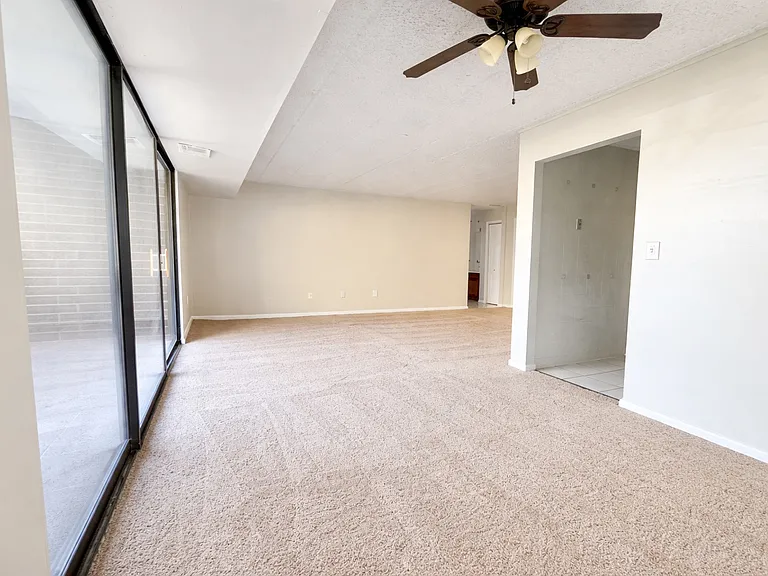 Large 1-Bedroom W/ Balcony