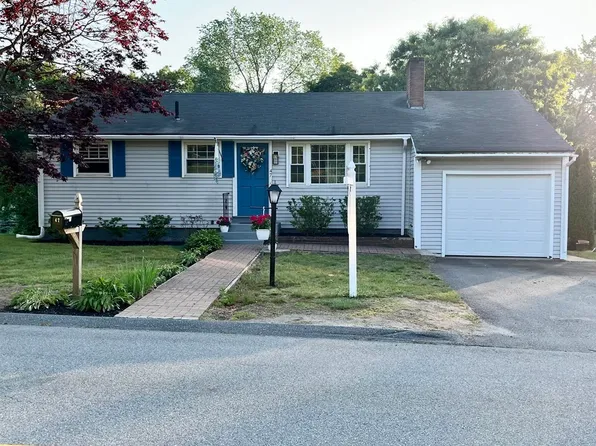 47 Gile St, Haverhill, MA 01830