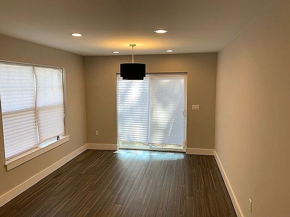 4th image of 1830 E Saratoga Ave