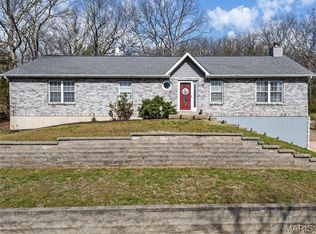 9621 W Vista Dr, Hillsboro, MO 63050