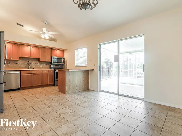7116 Brandywine Dr — Photo 3
