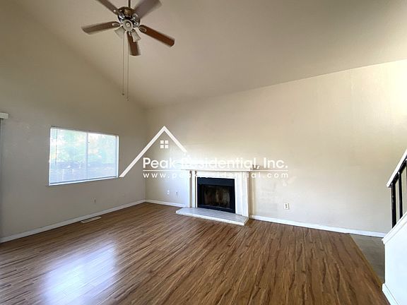 4th image of 166 Creekside Cir
