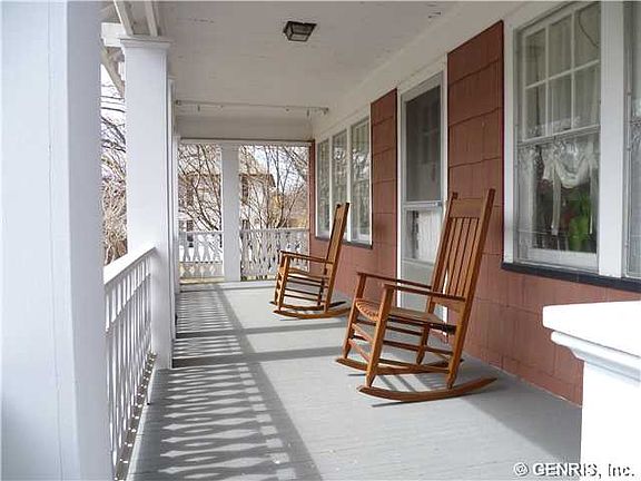 2nd image of 44 E Buffalo St