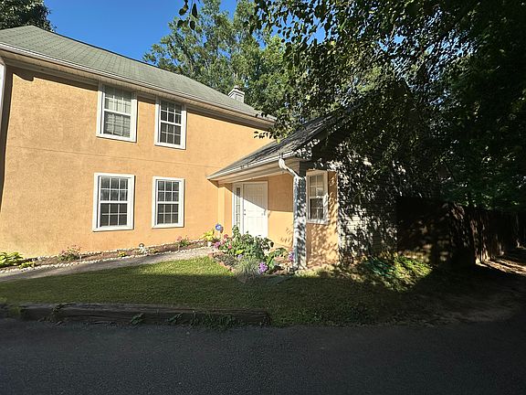 3rd image of 710 S Fairfield Dr