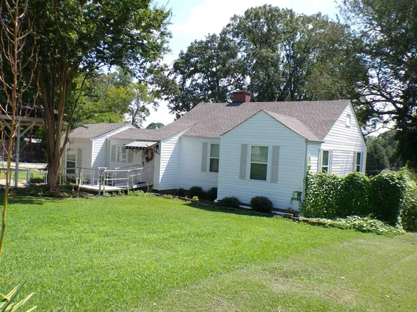 1413 E 34th St, Sheffield, AL 35660