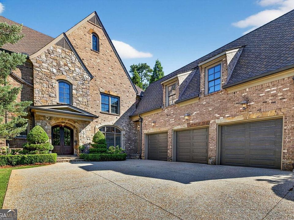 1st image of 840 Camden Park Ct NE