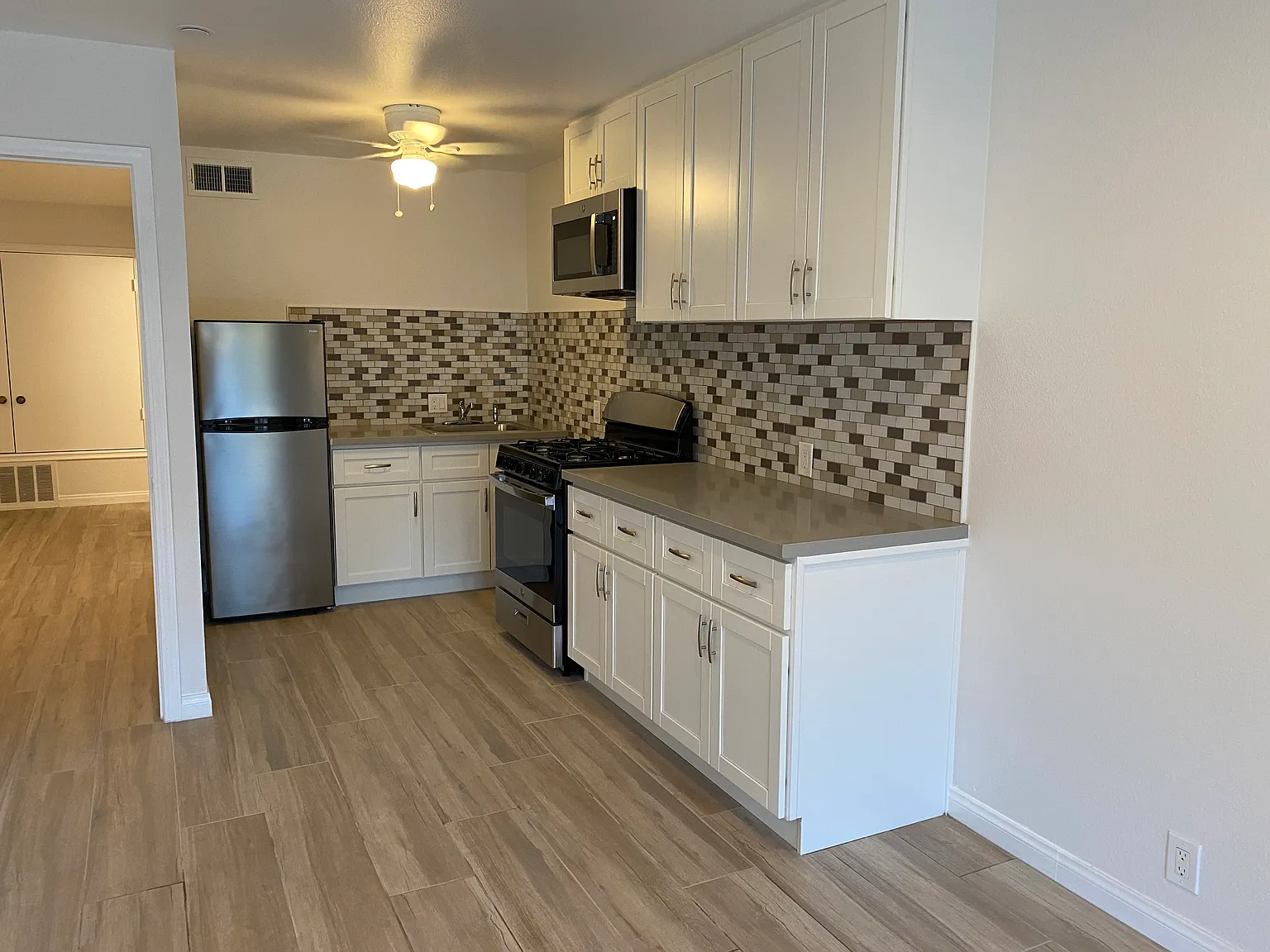 1 bed, 575 sqft, $2,275 — Photo 3