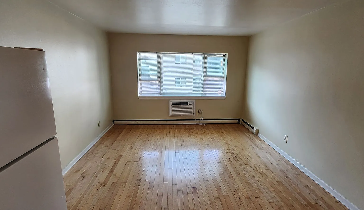 2030 N. Oakland Ave. — Photo 3