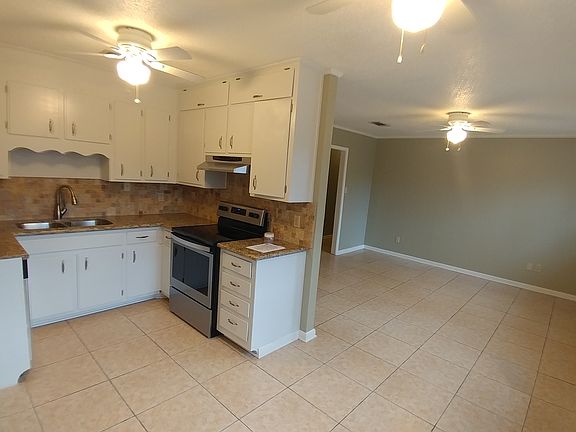 3rd image of 8155 Imperial Dr