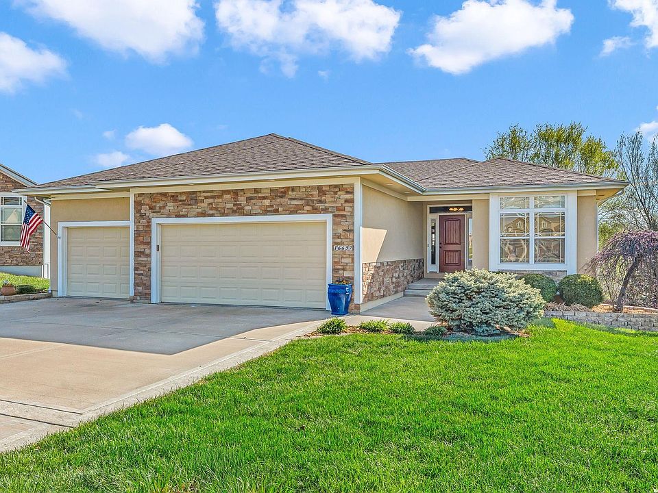1st image of 16657 Sandstone Cir