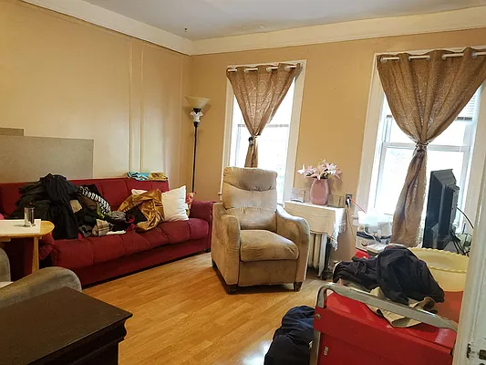 Sold by Liz Realty Group | media 14